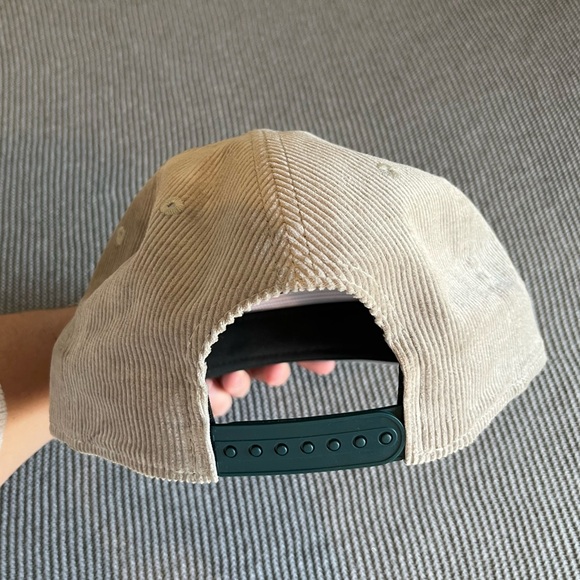 NWOT Philadelphia Eagles Gray Corduroy Cap - Picture 6 of 7